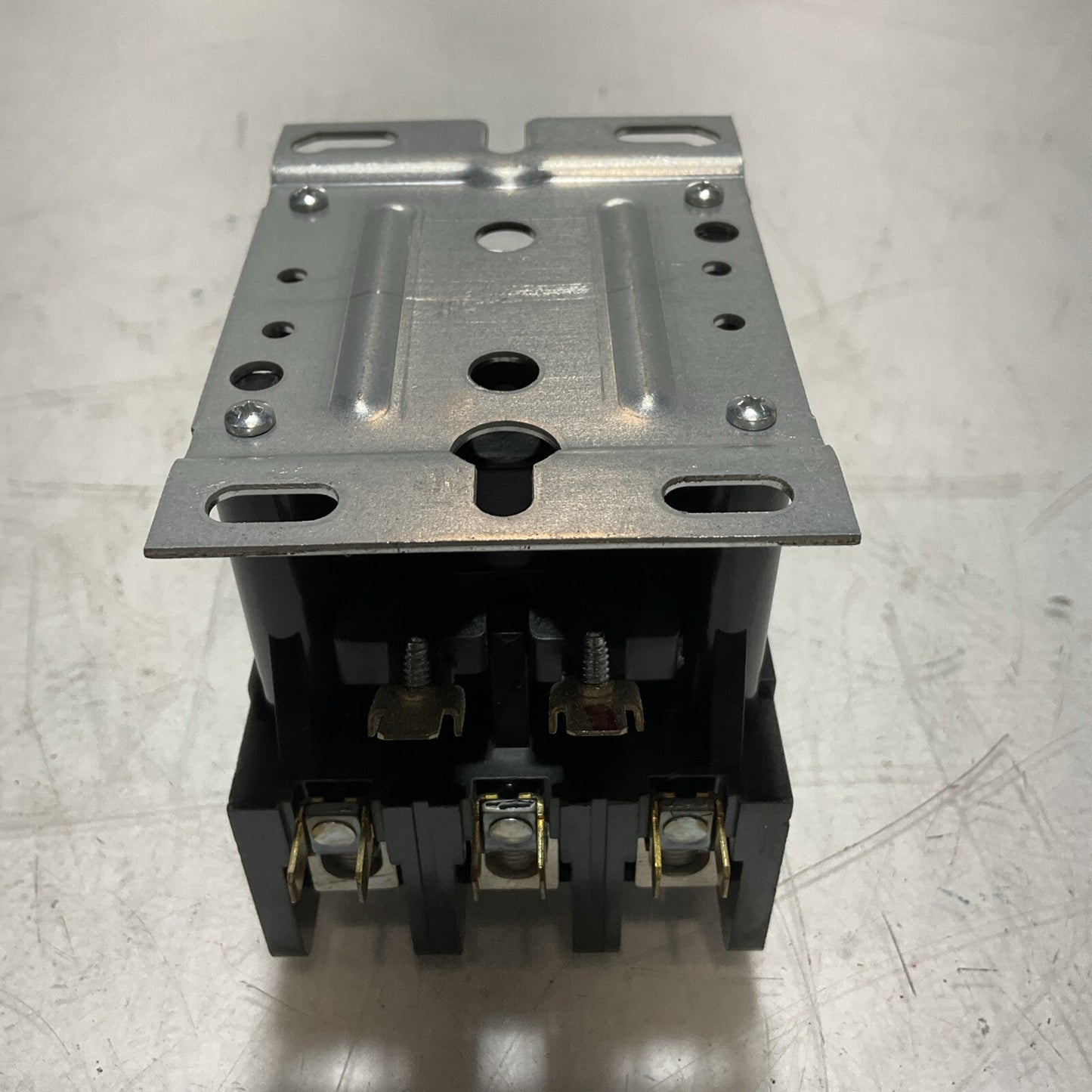 FASCO C3L50B MAGNETIC CONTACTOR KEMP 21037 600VAC 65A 555-U3S