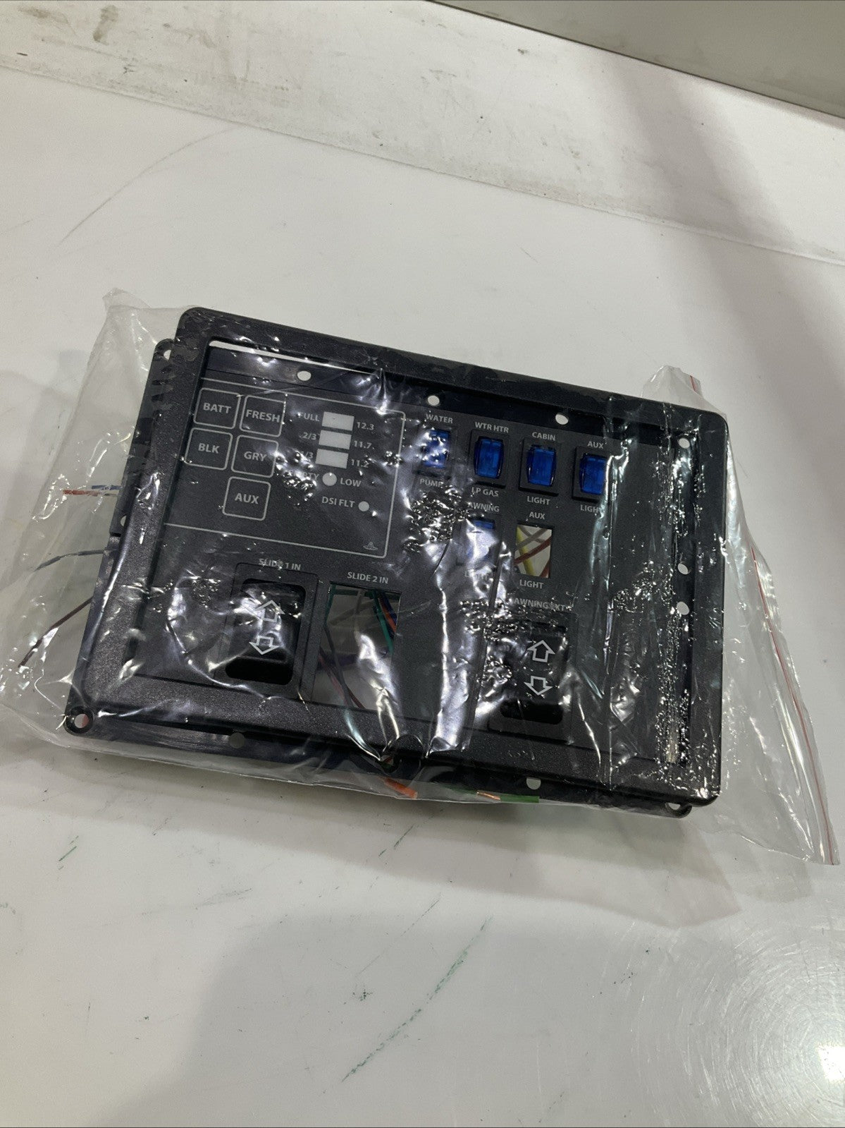 AMERICAN TECHNOLOGY COMPONENTS RV AT-MSP-267 MULTI-SWITCH CONTROL PANNEL Y2M