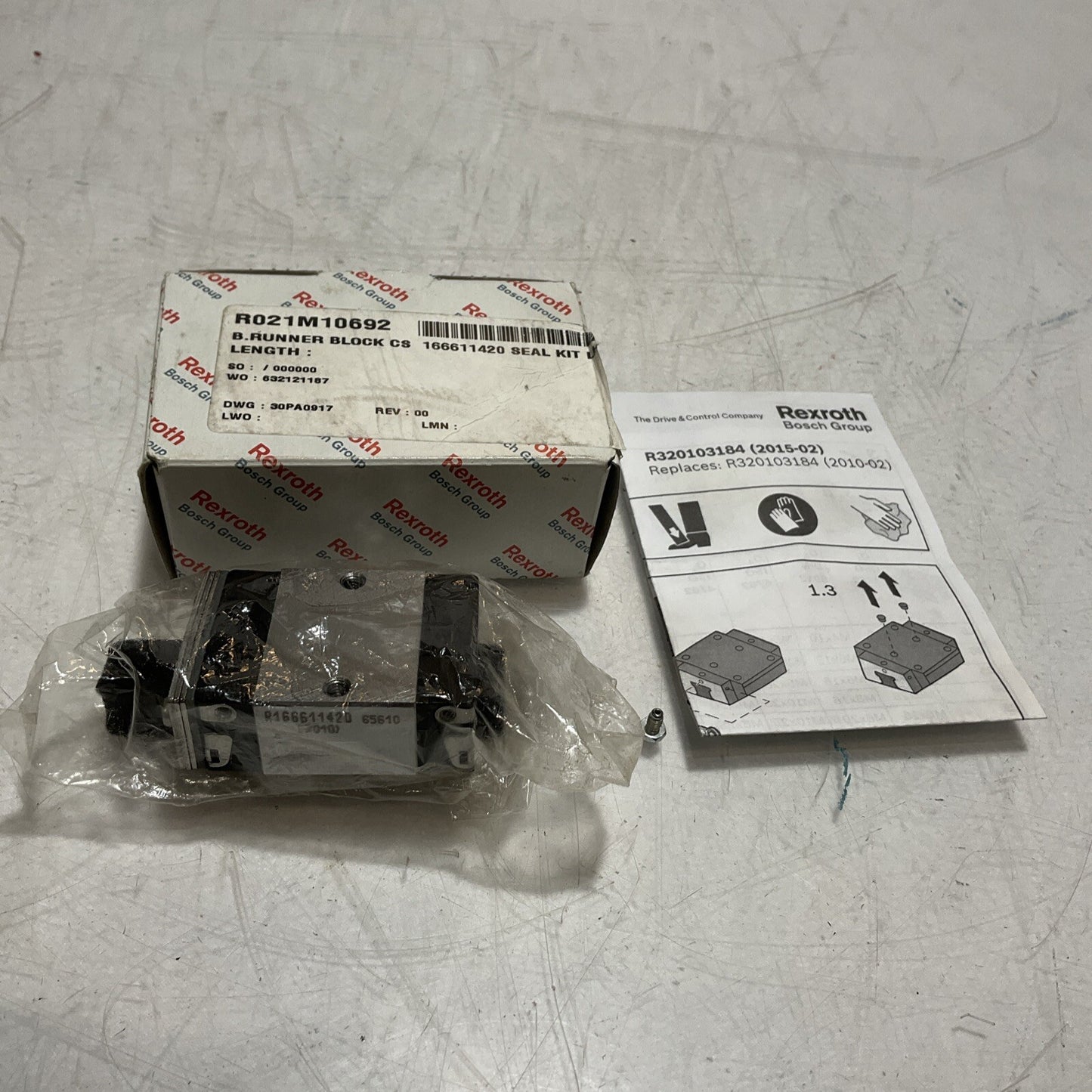REXROTH R021M10692- R166611420 B.RUNNER BLOCK CS SEAL KIT U3S
