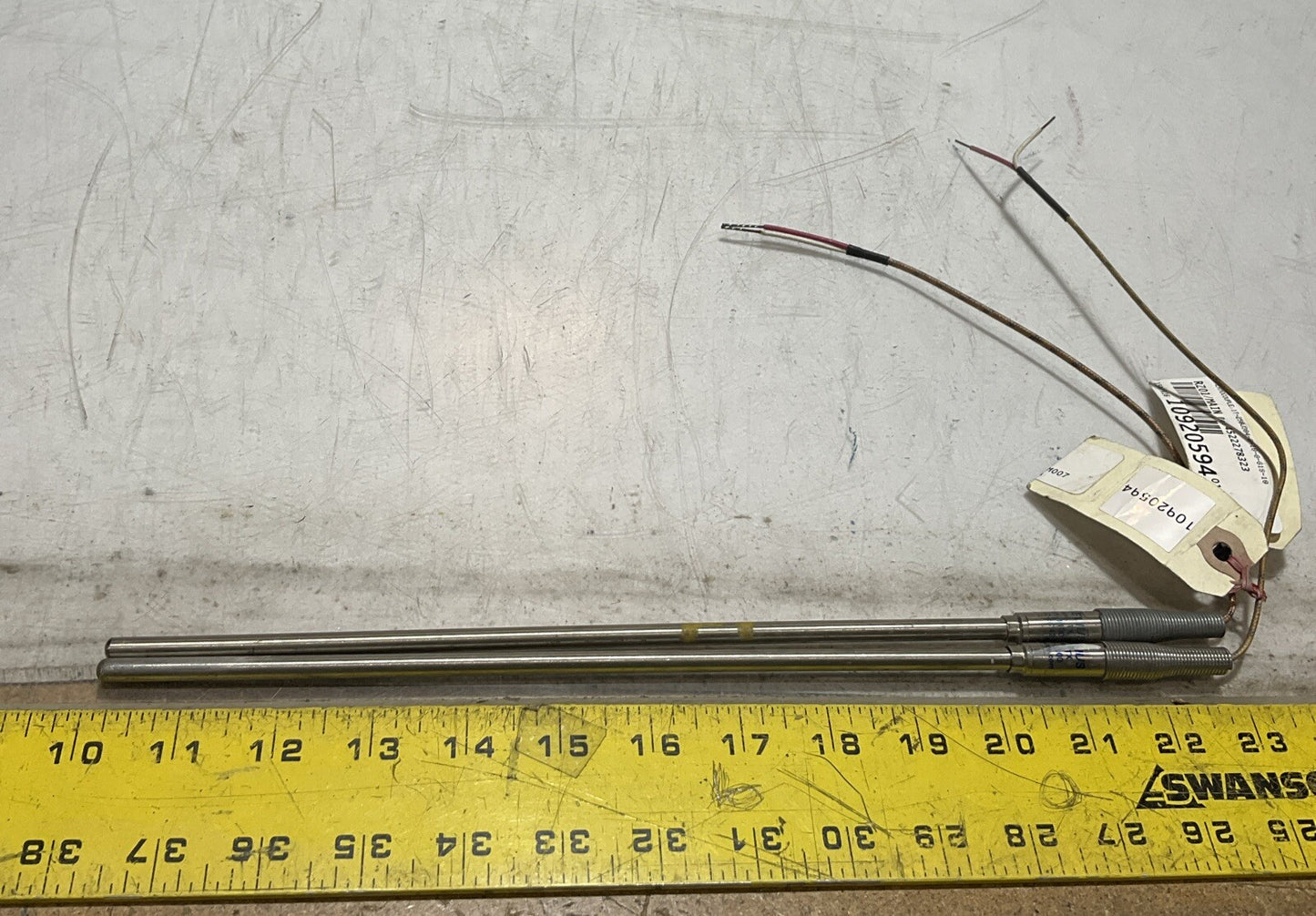 SANDELIUS 1T-250J304-G-10-G-G1S-10 THERMOCOUPLE 678 LOT OF 2 U3S