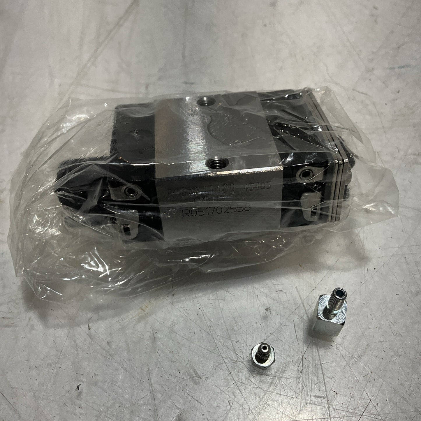 REXROTH R021M10692 R166611420-4505 (2840) R051702558 LINEAR RUNNER BLOCK U3S