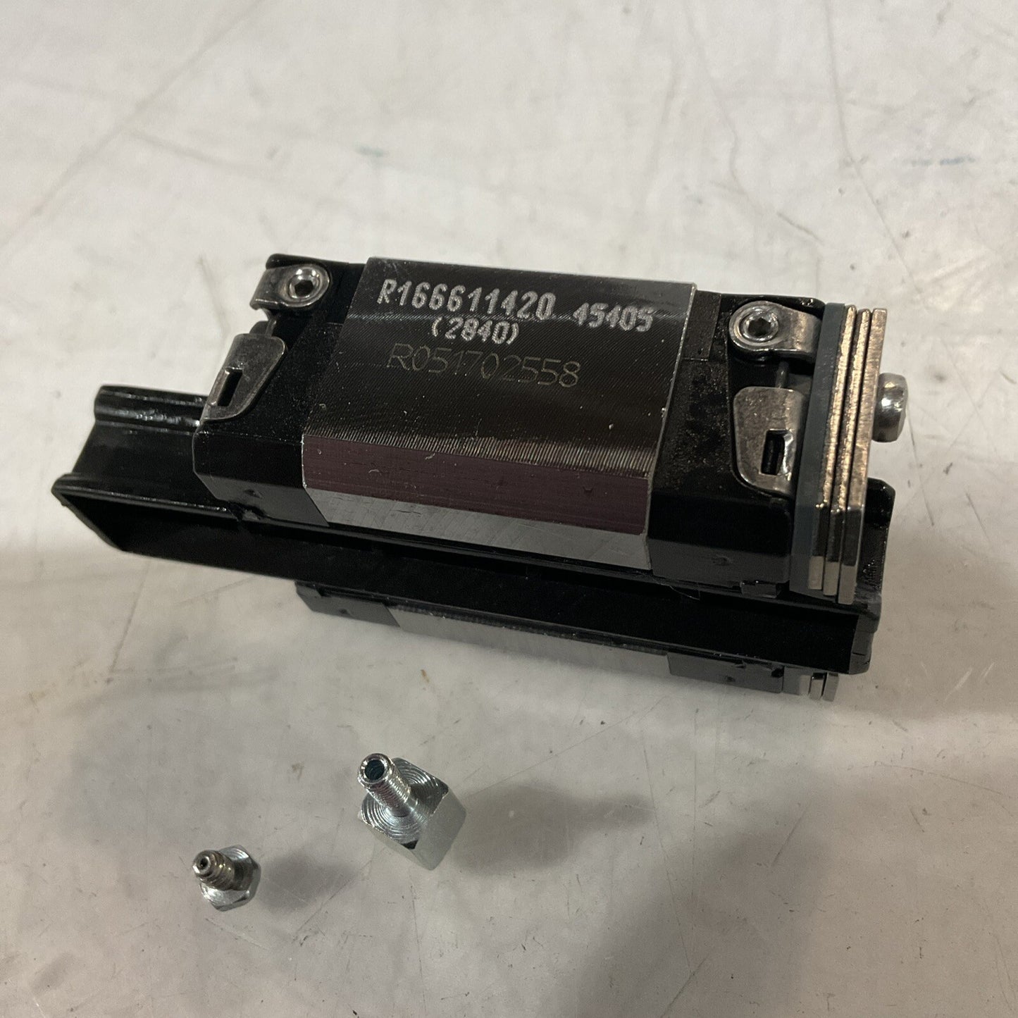 REXROTH R021M10692 R166611420-4505 (2840) R051702558 LINEAR RUNNER BLOCK U3S