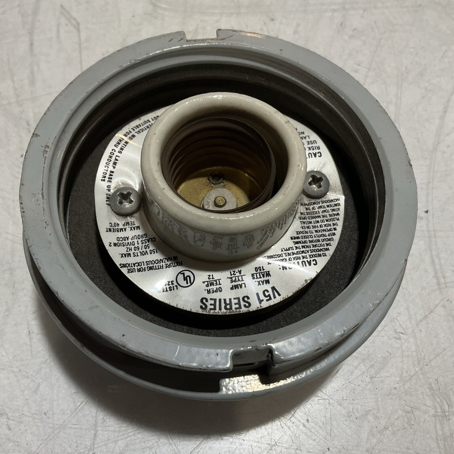 APPLETON VA1100G-MOUNTED FIXTURE V51 A-21 T2 1IN 444