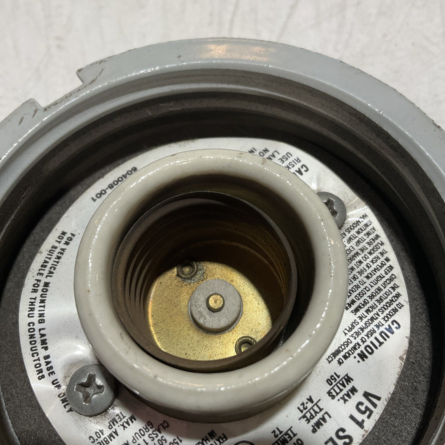 APPLETON VA1100G-MOUNTED FIXTURE V51 A-21 T2 1IN 444