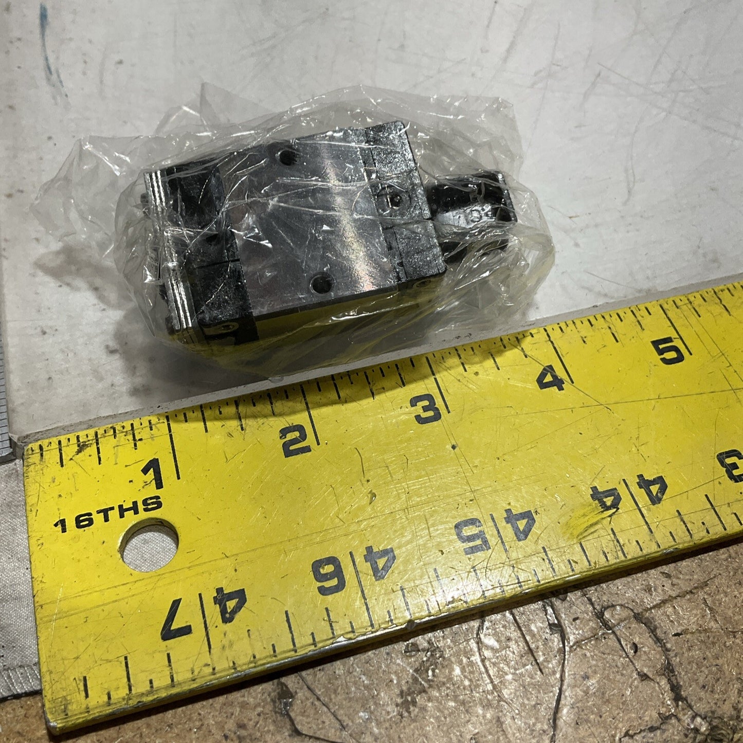 REXROTH R021M10692 R166611420-4505 (2840) R051702558 LINEAR RUNNER BLOCK U3S