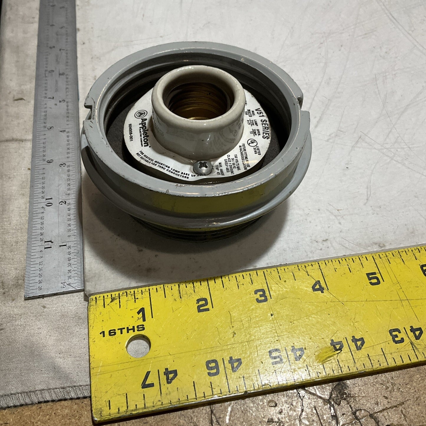 APPLETON VA1100G-MOUNTED FIXTURE V51 A-21 T2 1IN 444