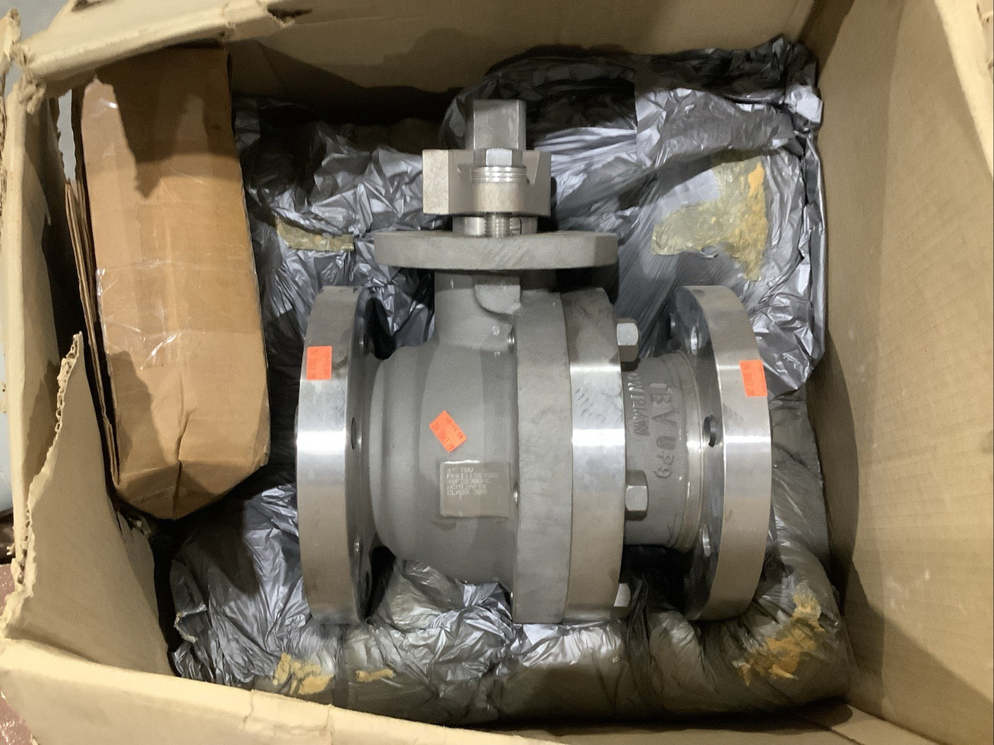 TBV CW12MW 111563982 40F28300HC HCMT2APTR 4" BALL VALVE 4IN CLASS 300