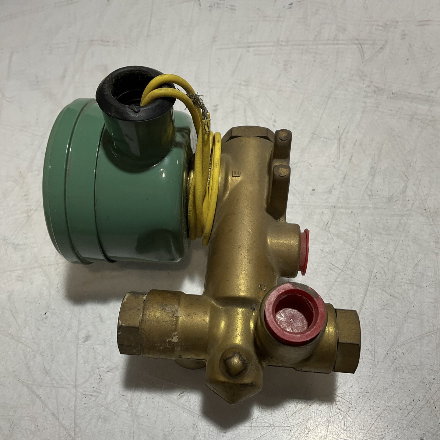 ASCO RED-HAT EF8300A082G - EFHP801173 GENERAL SOLENOID CONTROL VALVE 24/DC U3S