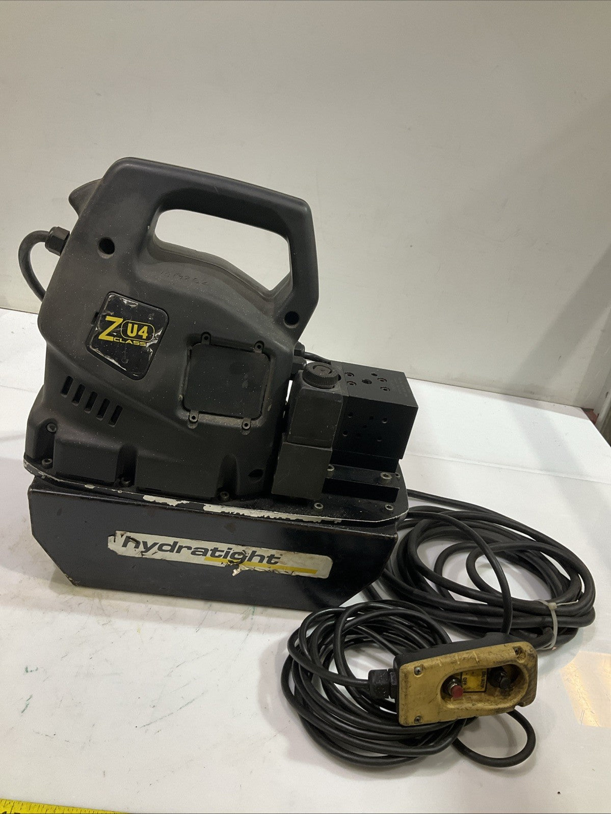 HYDRATIGHT ZU4208BB-A ELECTRIC HYDRAULIC TORQUE WRENCH PUMP Y2M