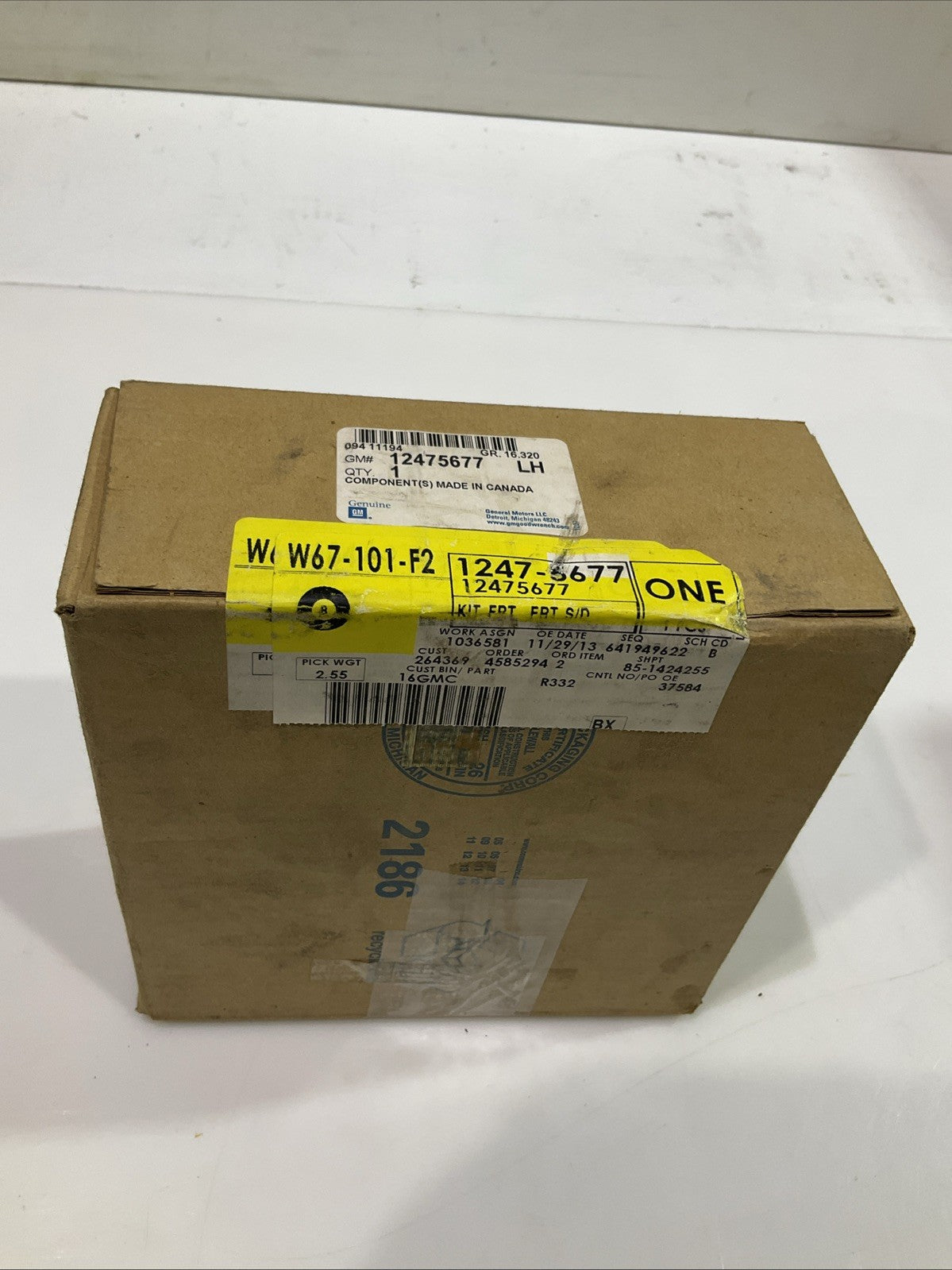 GM GENUINE  1247-5677  FRONT  DOOR  HINGE LOWER  DRIVE REPLACEMENT Y2M