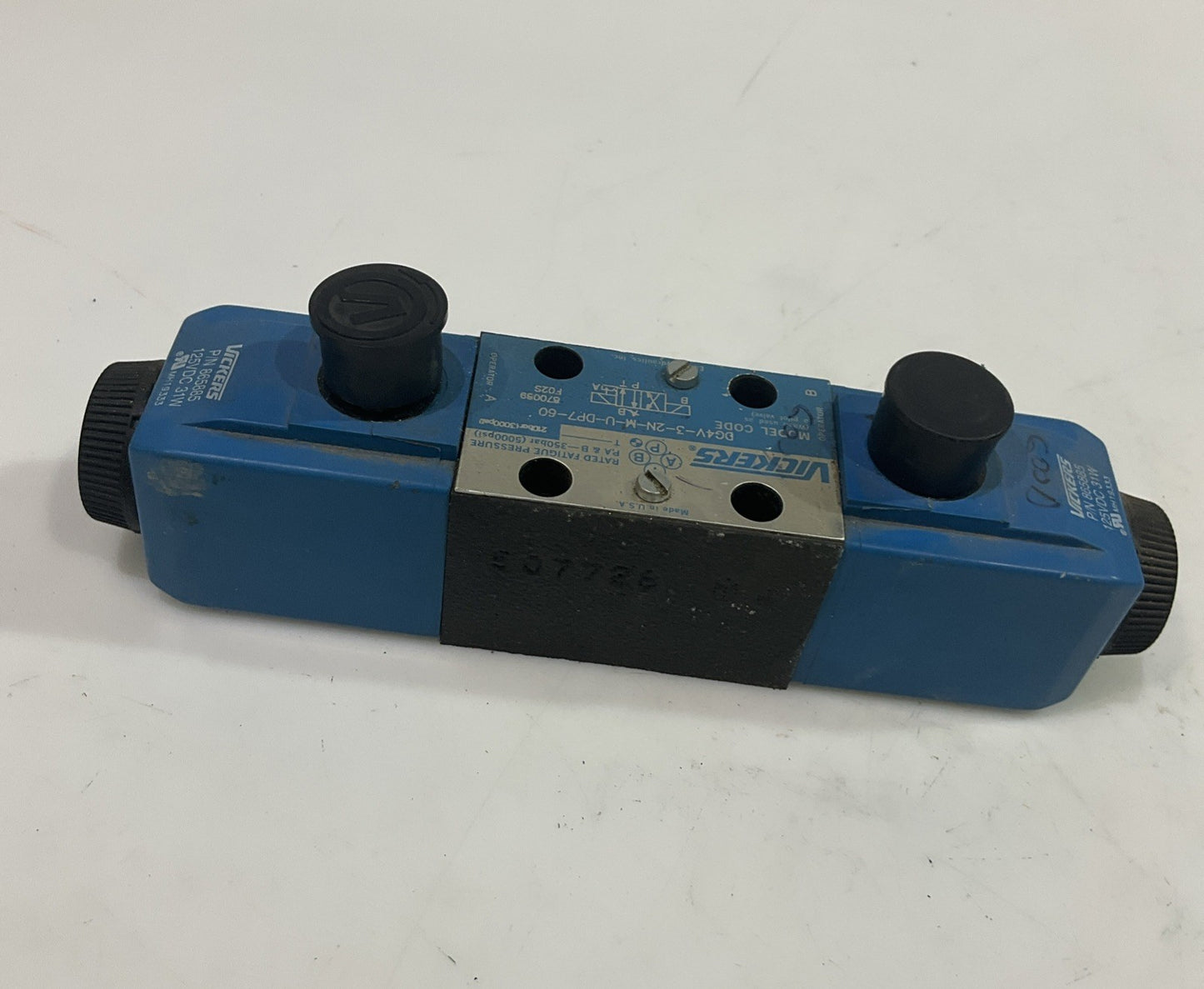 VICKERS DG4V-3-2N-M-U-DP7-60 HYDRAULIC CONTROL VALVE T2M