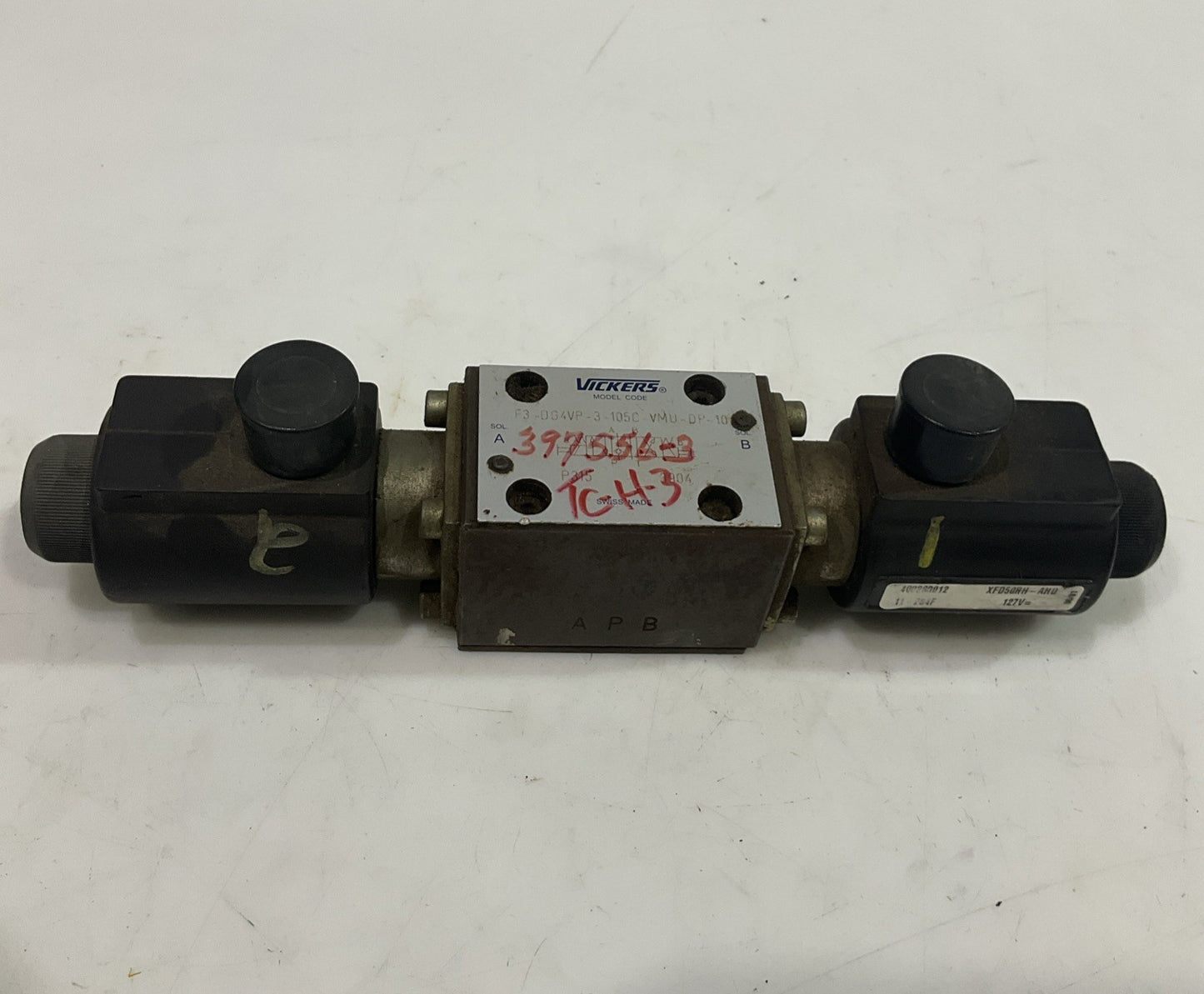 VICKERS F3-DG4VP-3-105C-VMU-DP-10 HYDRAULIC SOLENOID VALVE T2M