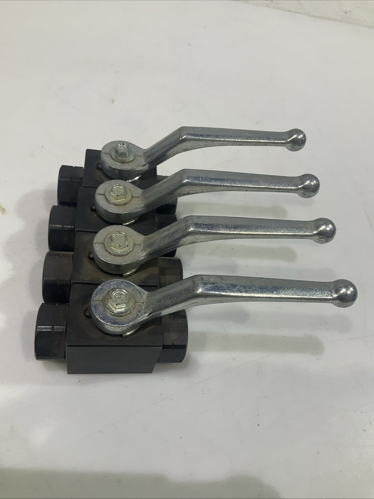 GERMANY 7350SIDN10 1125 3/8NPT HIGH PRESSURE VALVE FLANGE LOT OF 4 T2M