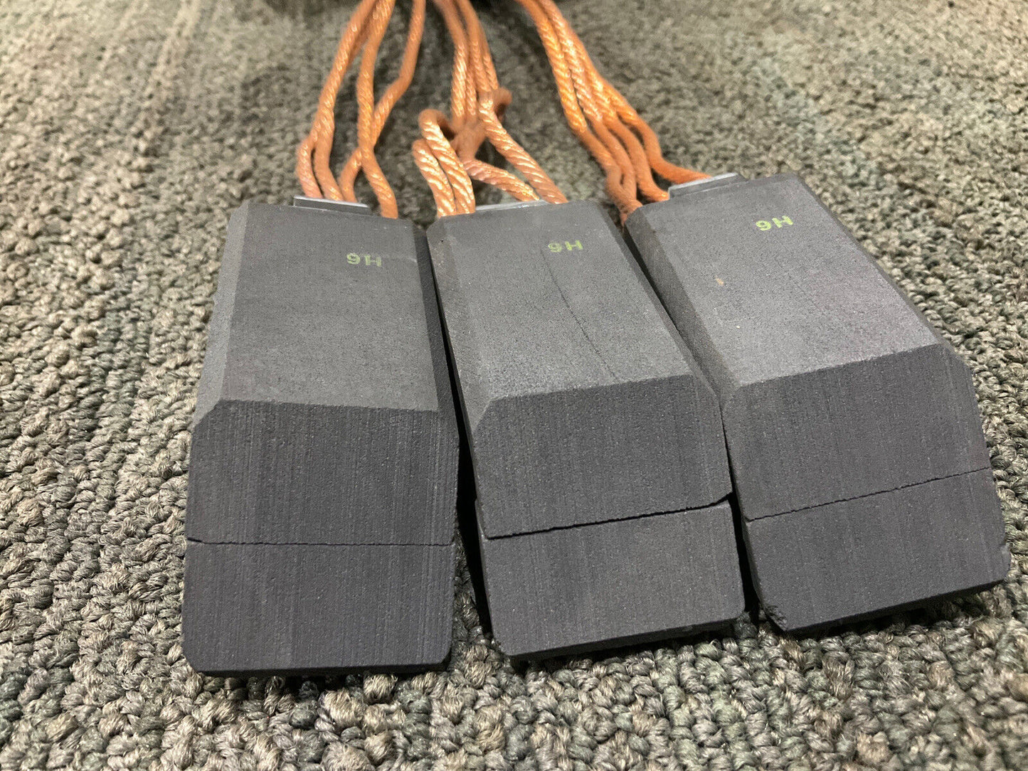 NATIONAL CARBON SA3538 61046192 CARBON BRUSH 444 LOT OF 6
