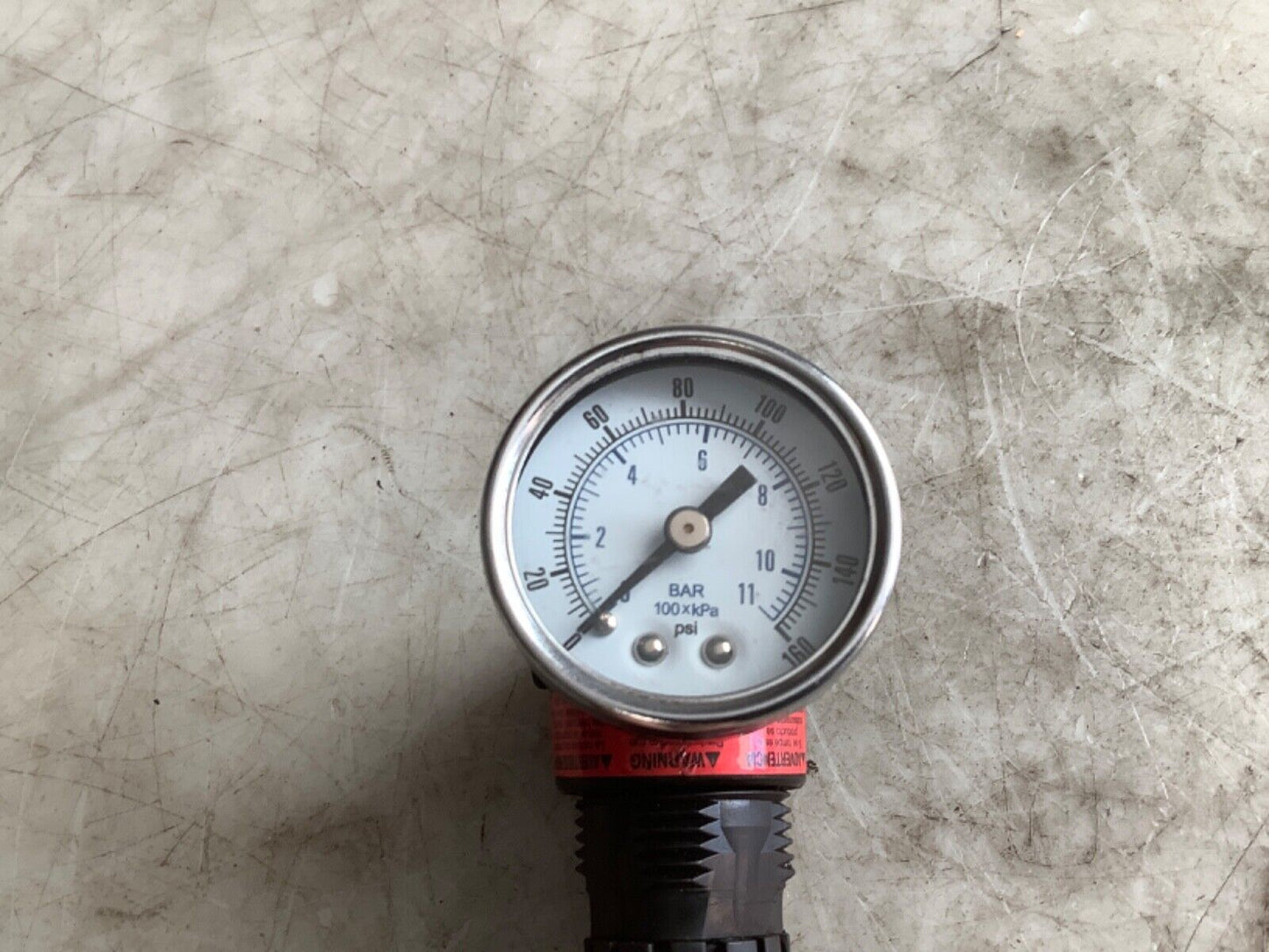 PARKER 14RBB8FC REGULATOR 300PSI W/ GAUGE 0-160PSI 444