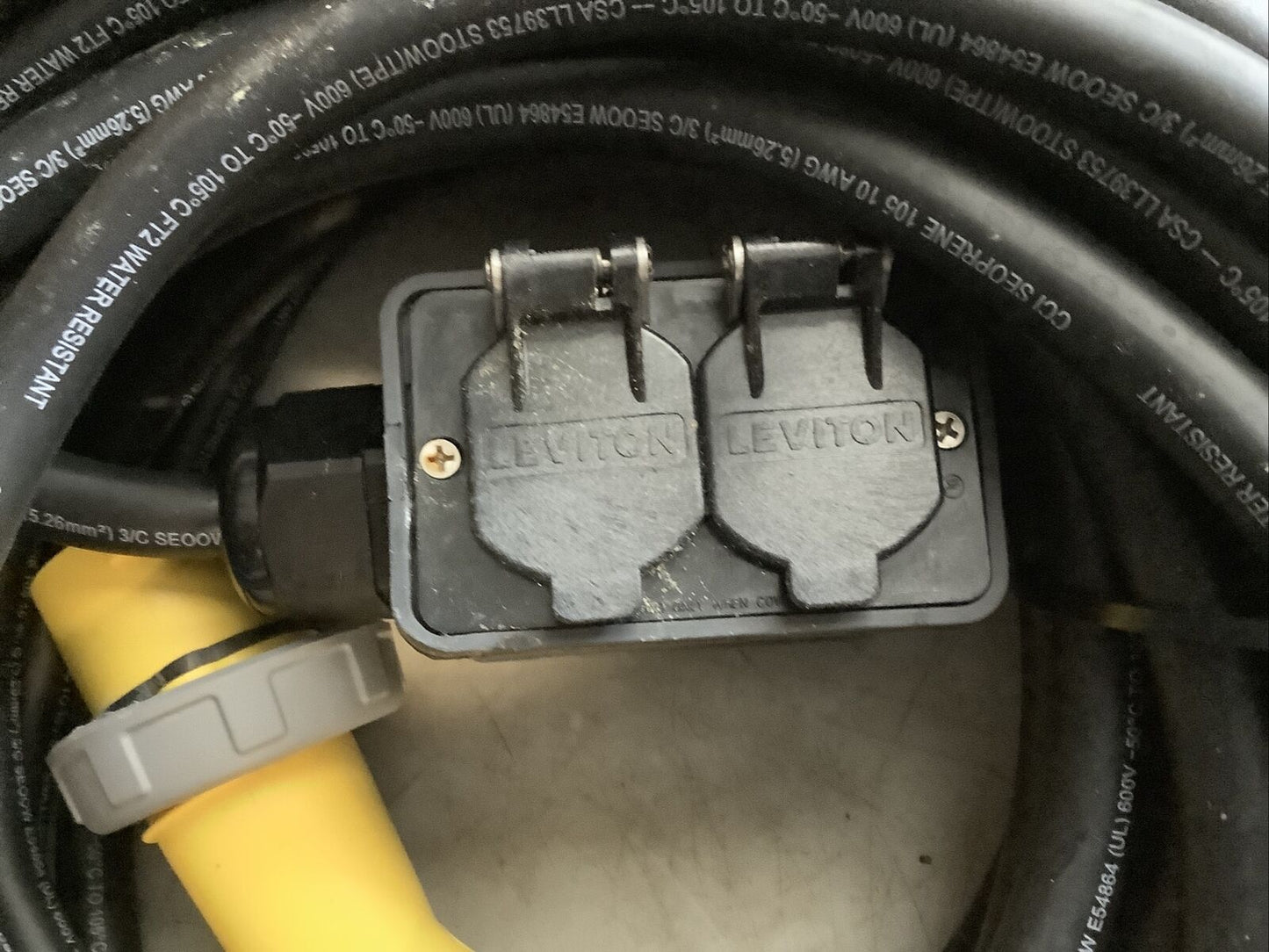 LEX 6150-01-540-3519 OUTDOOR DOUBLE CORDSET 2 Pole, 3 Wire, 20A 120 VAC 75' IRP
