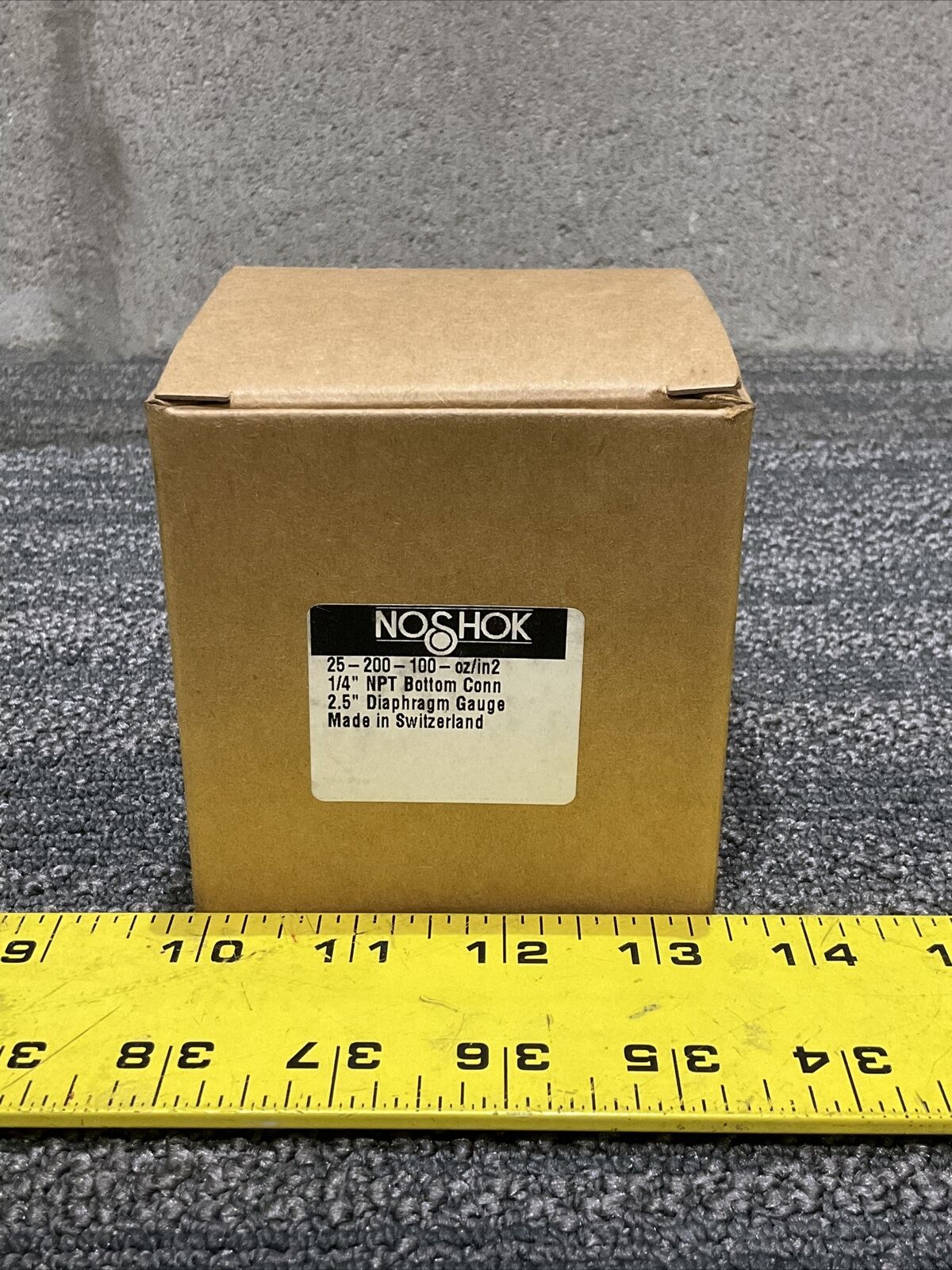 NOSHOK 25-200-100 OZ/IN2 DIAPHRAGM GAUGE 2.5” & 1/4” NPT BOTTOM CONNECTOR 222