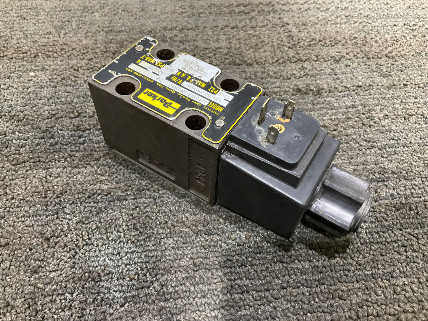 PARKER D1VW20BNYWF DIRECTIONAL CONTROL VALVE 444