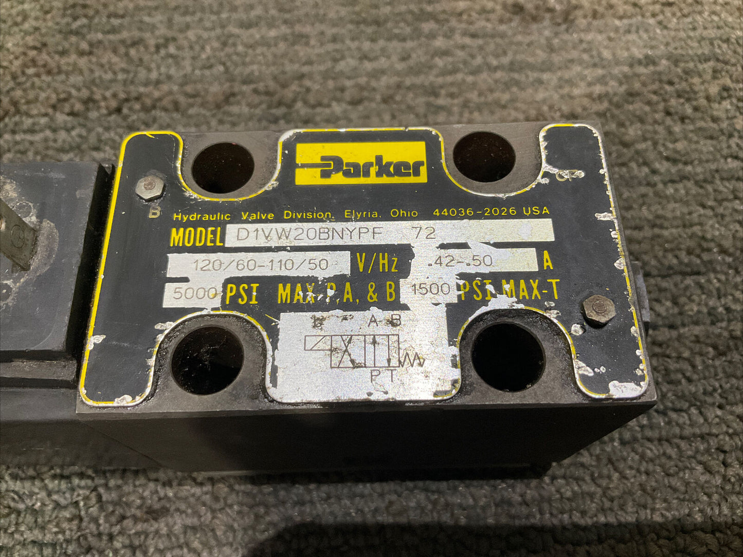 PARKER D1VW20BNYWF DIRECTIONAL CONTROL VALVE 444