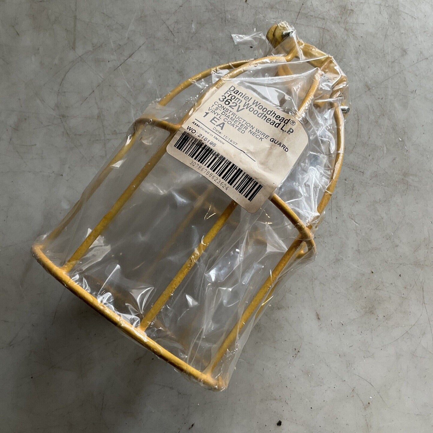 DANIEL WOODHEAD 362V CONSTRUCTION WIRE GUARD 1.5” DIAMETER NECK VINYL COATED