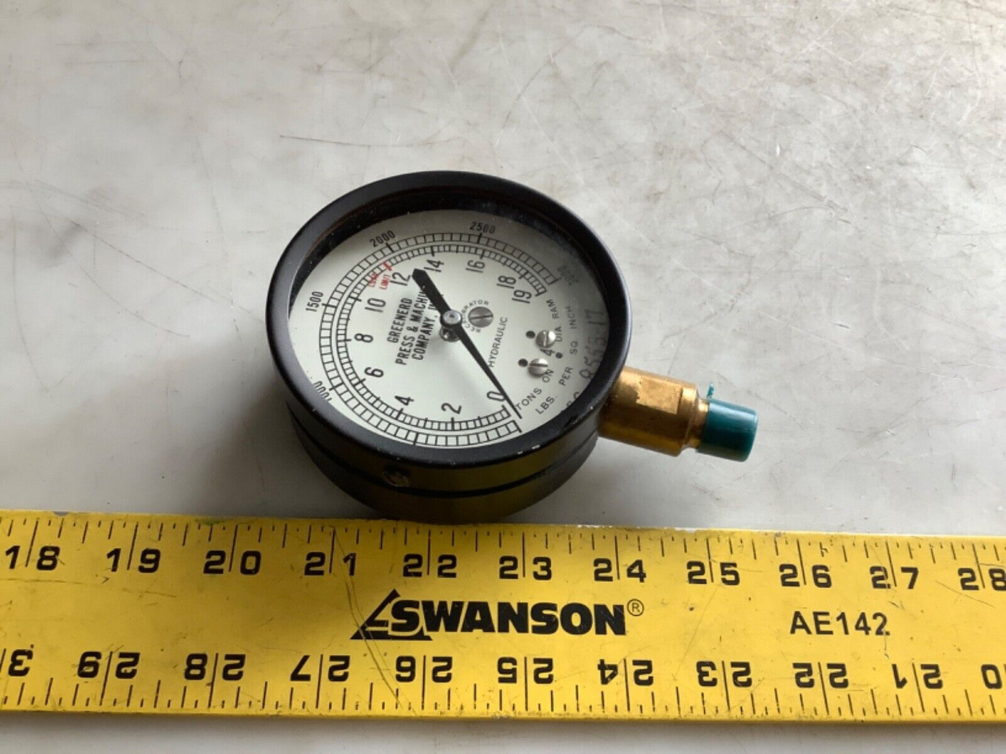 GREENERD HYDRAULIC ACSC 8553-17 PRESSURE GAUGE 3000PSI 19 TON UNIT