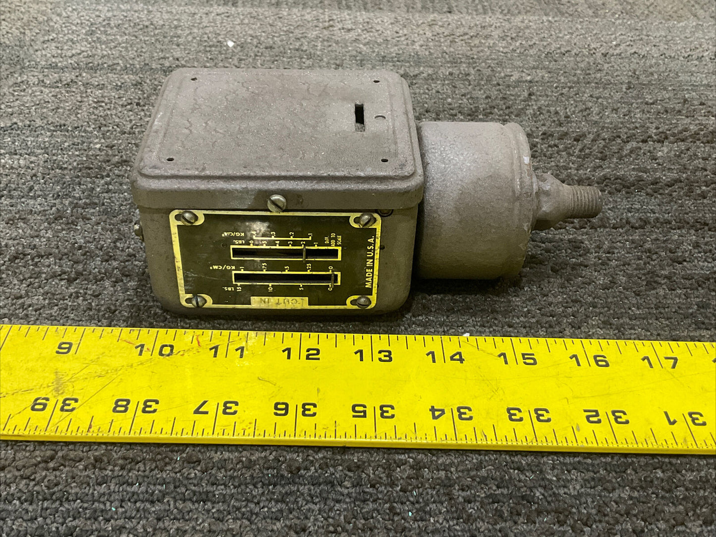 HONEYWELL L404B 17X3 PRESSURETROL 444