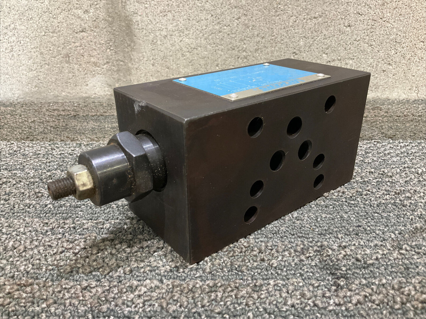 EATON VICKERS DGMR1-5-PP-BW-S-30 REVERSIBLE HYDRAULIC REDUCING VALVE 222