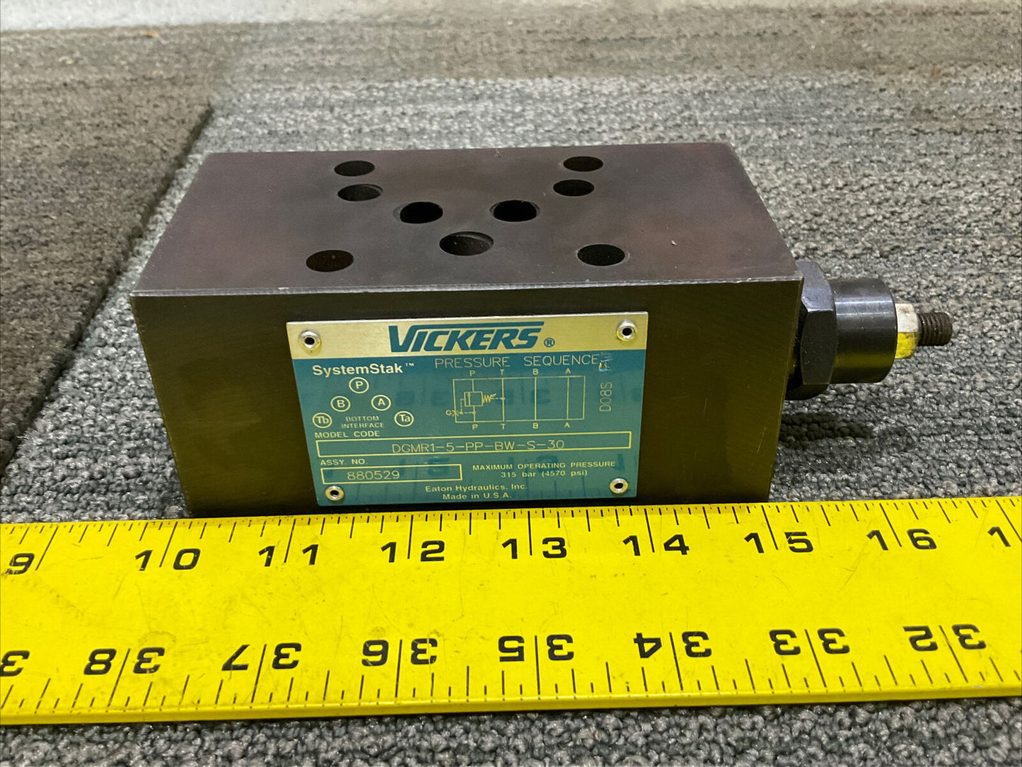 EATON VICKERS DGMR1-5-PP-BW-S-30 REVERSIBLE HYDRAULIC REDUCING VALVE 222