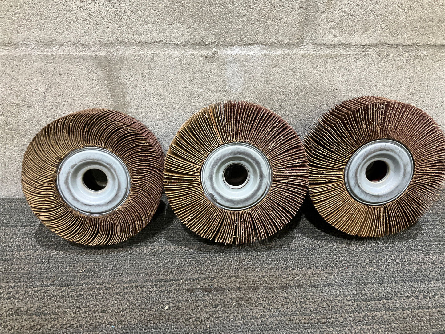 NORTON 63642502689 R265 METALIGHR FLAPWHEEL 6 X 2 X 1 222 LOT OF 3