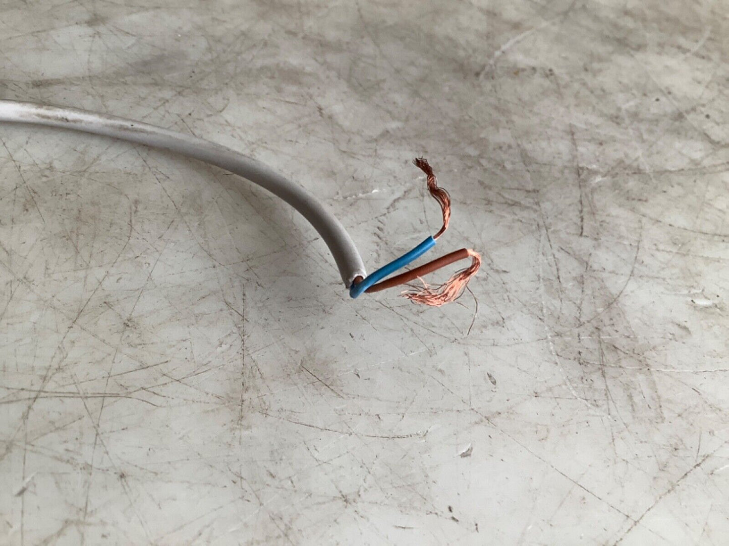 MICRO DETECTORS AM1-A0-2A INDUCTIVE PROXIMITY SENSOR