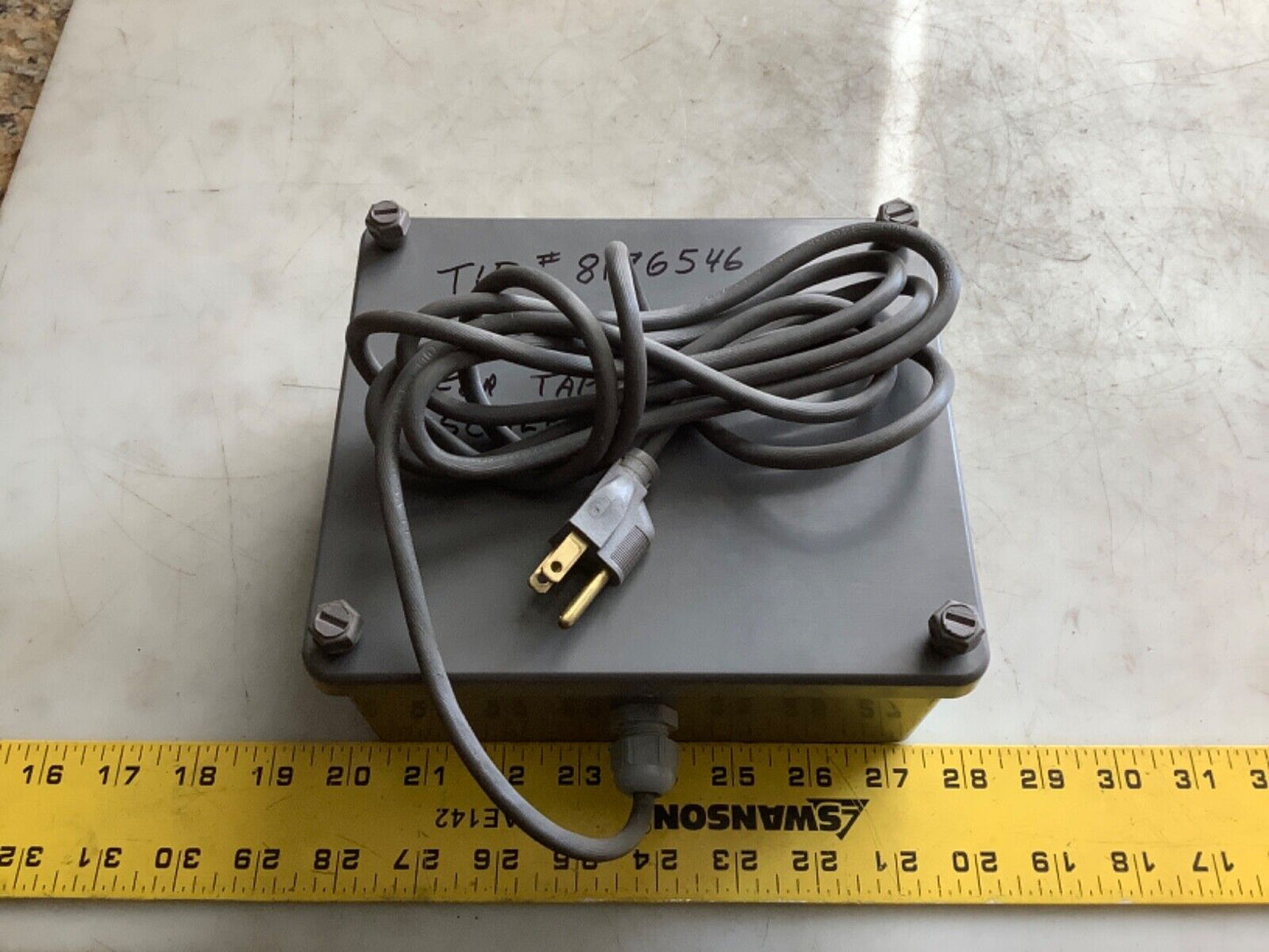 B-TEK UJB-5HD REV 3.0 AUXILIARY TRACKING POWER SUPPLY 444