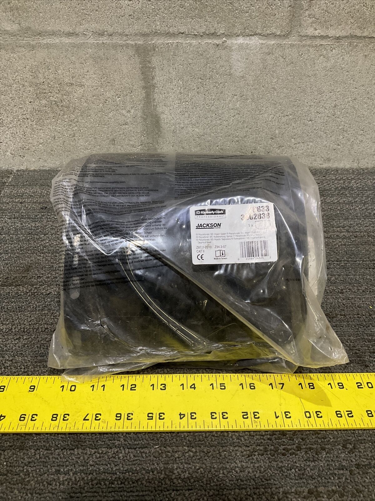 JACKSON SAFETY 3002838 POLYCARBONATE IMPACT SPLASH DETACHABLE VISOR 222 LOT OF 2