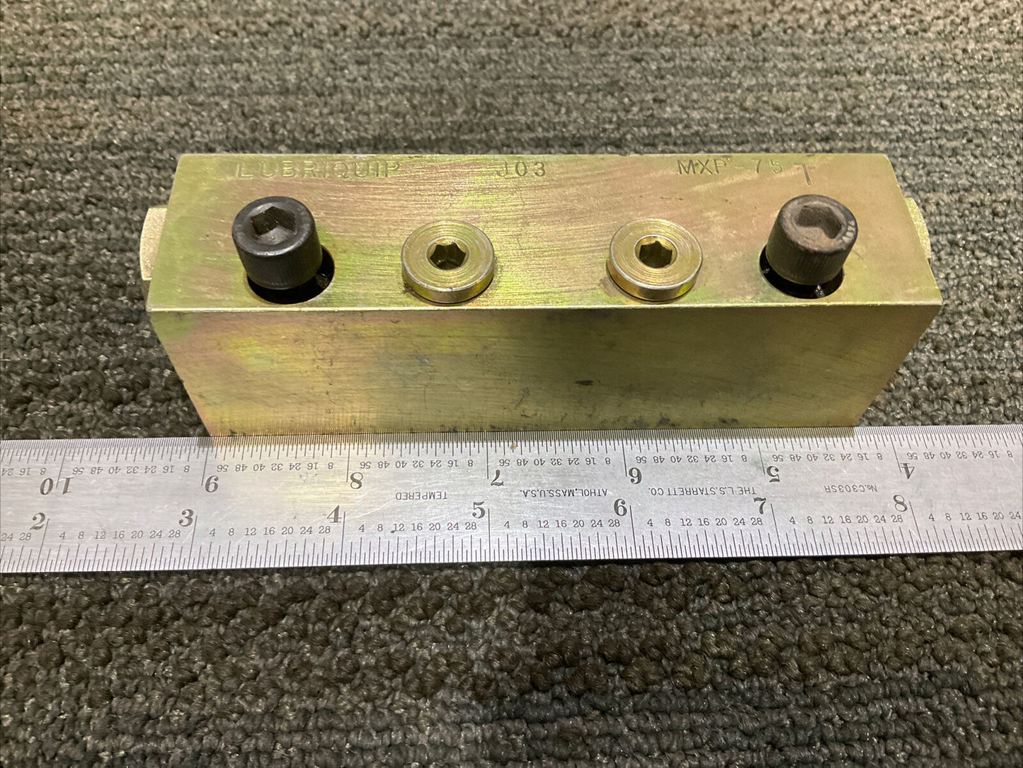 LUBRIQUIP MXP-75T DIVIDER VALVE 444 LOT OF 2