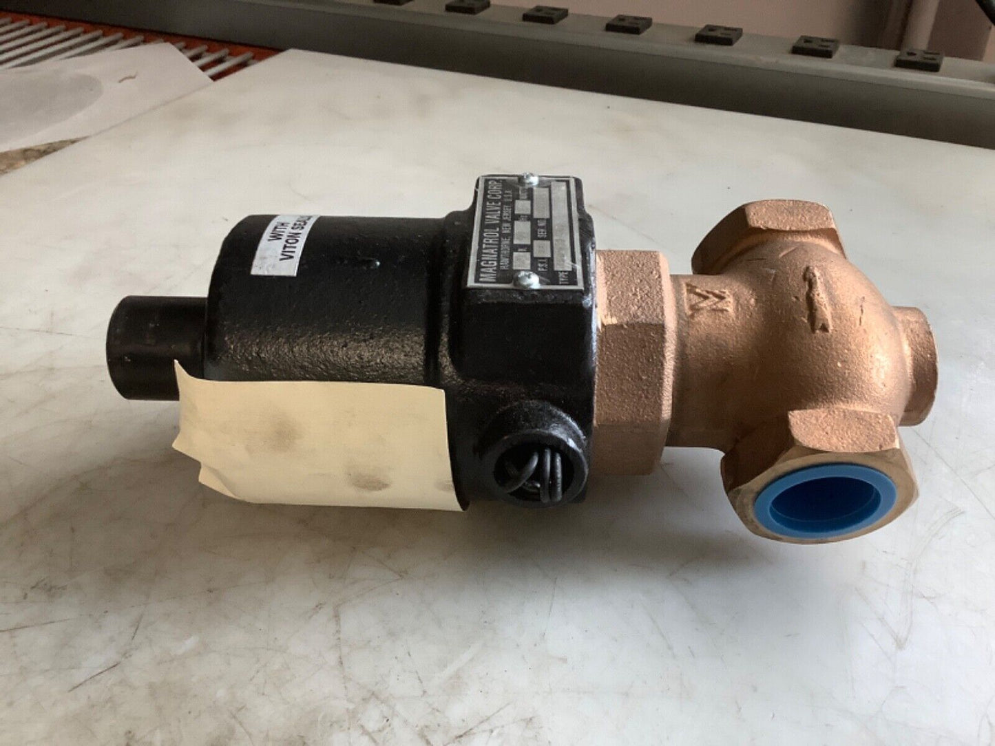 MAGNATROL 33ARV54-GCY SOLENOID VALVE 120V 60HZ 45W 300PSI 1-1/8IN PORT 444