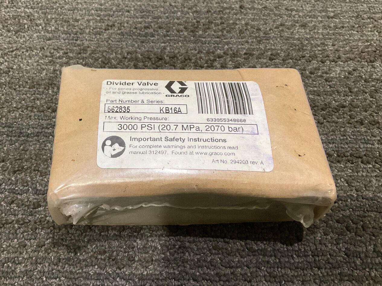 GRACO 562835 BY-PASS VALVE 444 LOT OF 2