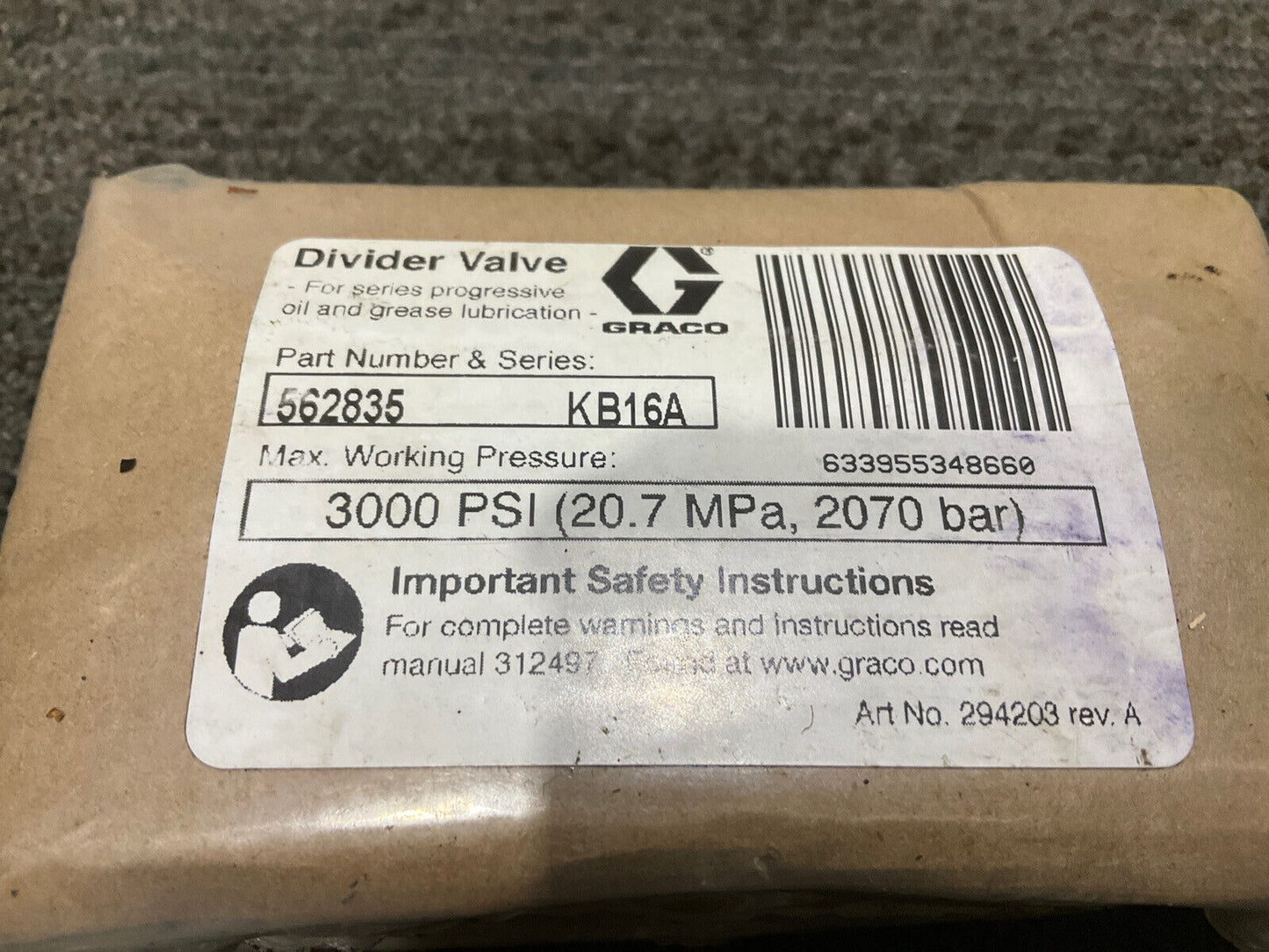 GRACO 562835 BY-PASS VALVE 444 LOT OF 2