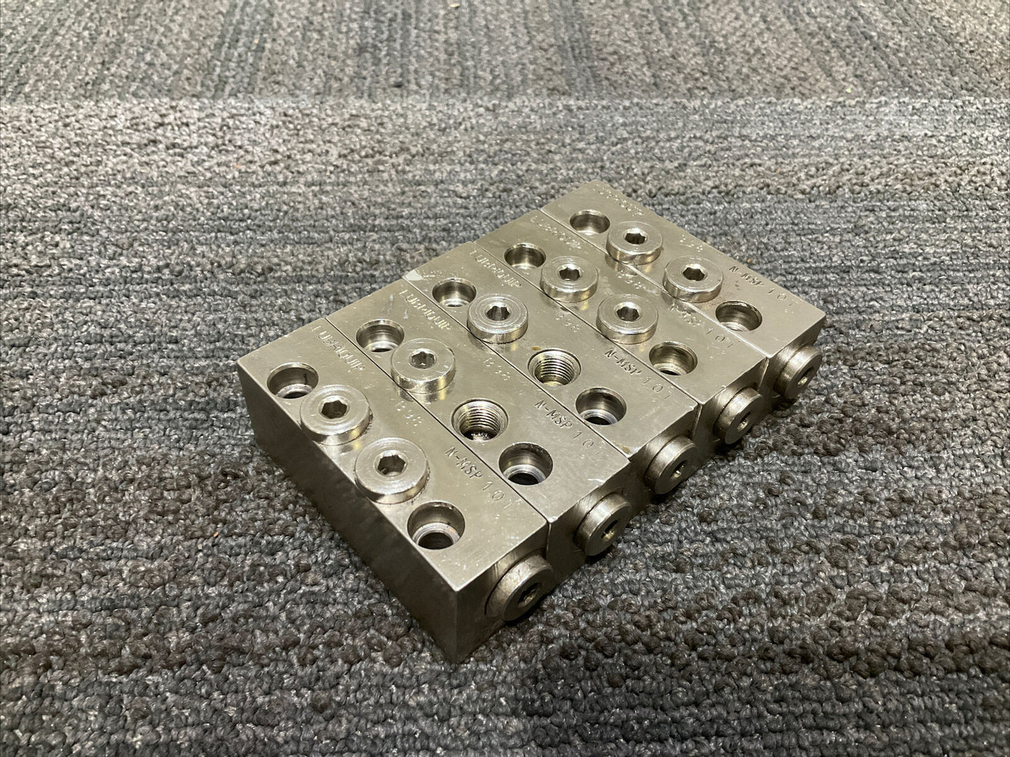 LUBRIQUIP N-MSP 10T DIVIDER VALVE 444 LOT OF 5