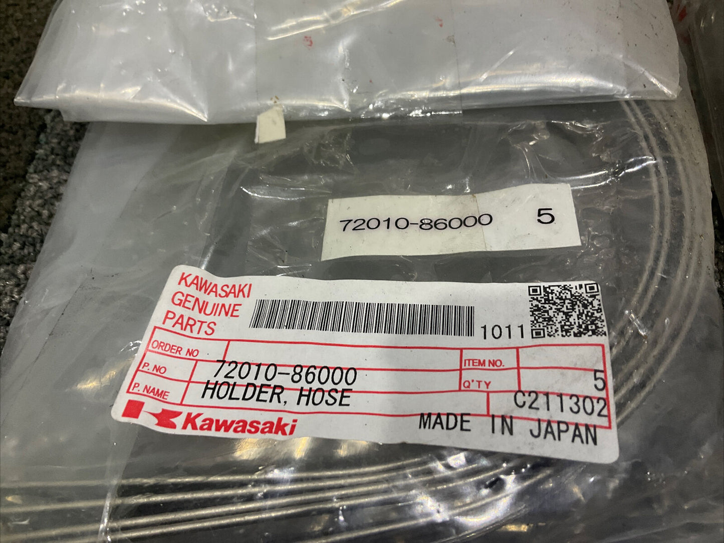 KAWASKAI 72010-86000 HOSE HOLDER 86 MM CLAMP 222 LOT OF 13