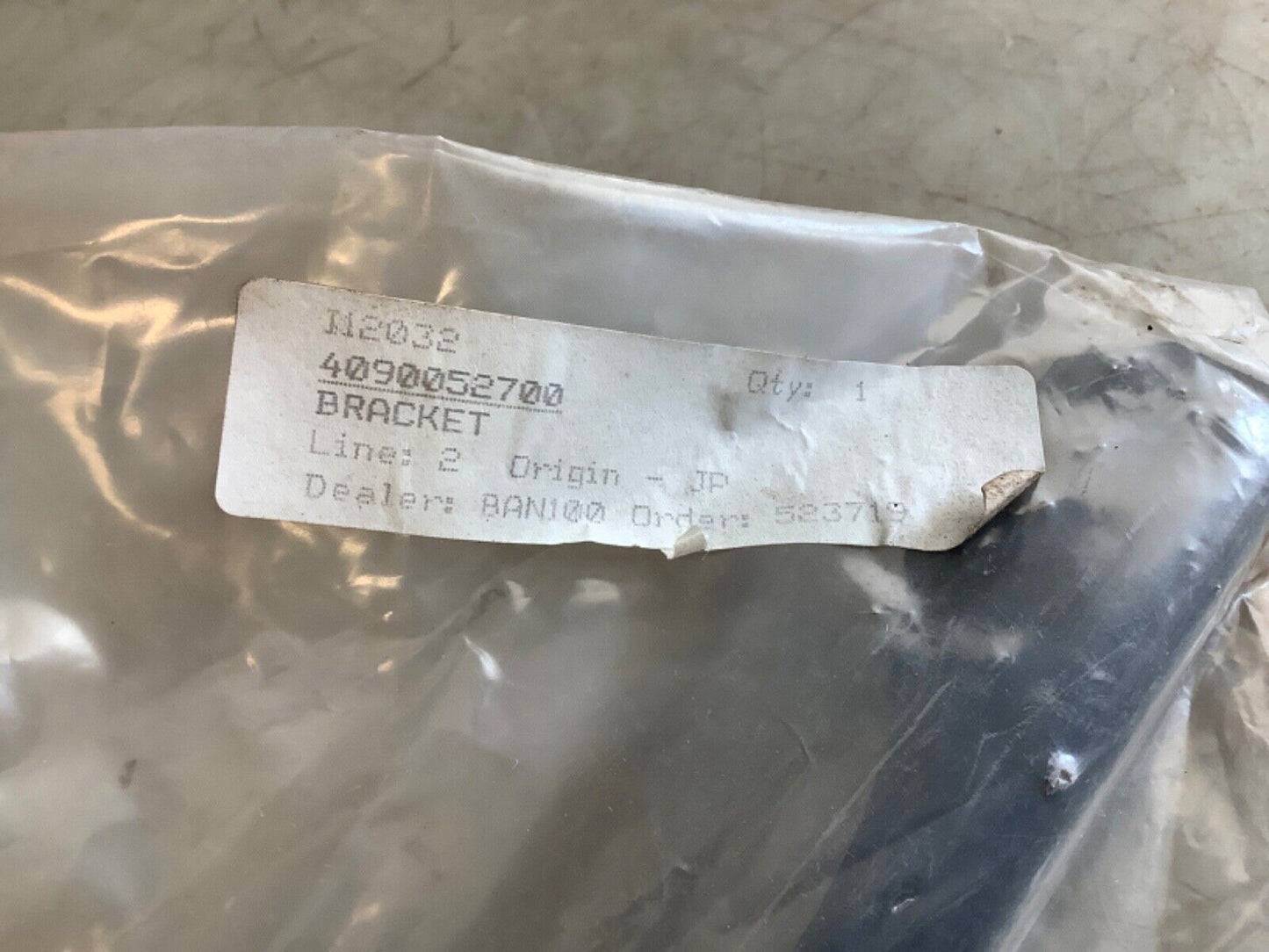 HITACHI 4090052700 BRACKET 222