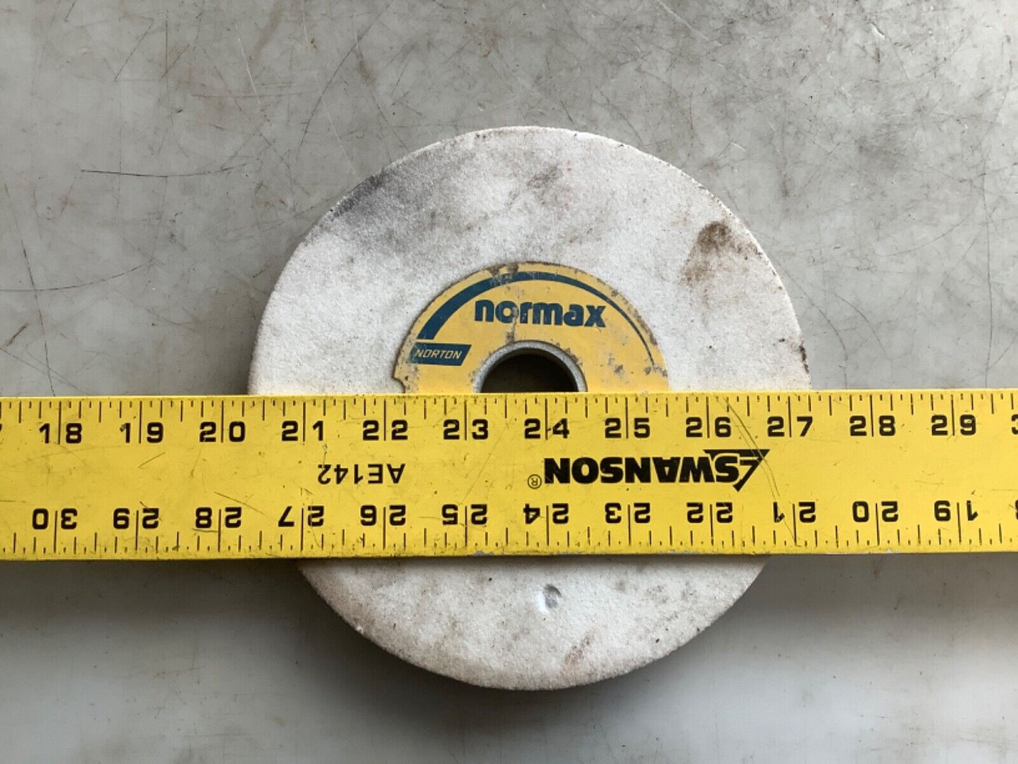 NORTON 38A60 JVS GRIND WHEEL180X25X31.75 P=105 F=12 35M/S 3720RPM 333