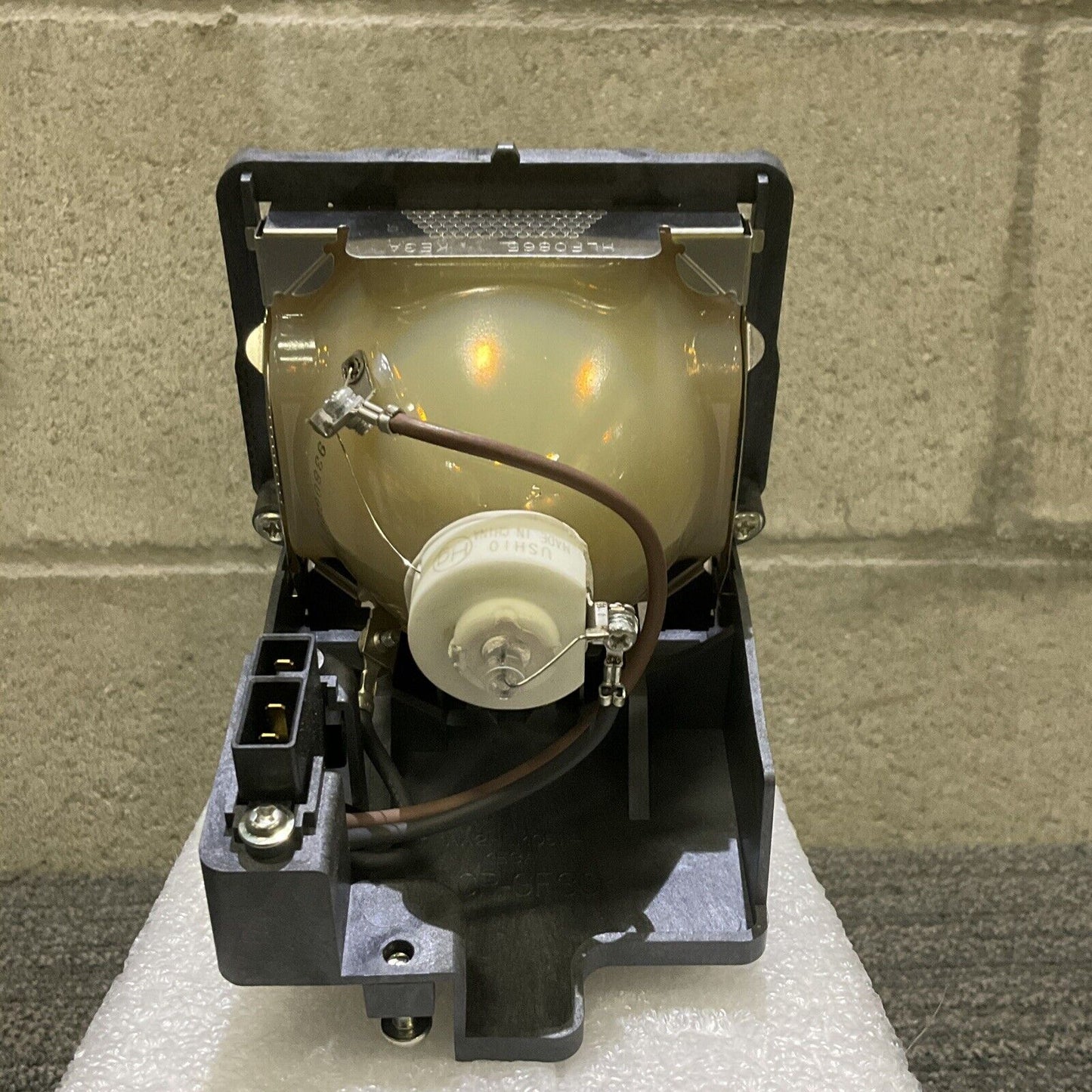 USHIO HG PROJECTOR LAMP
