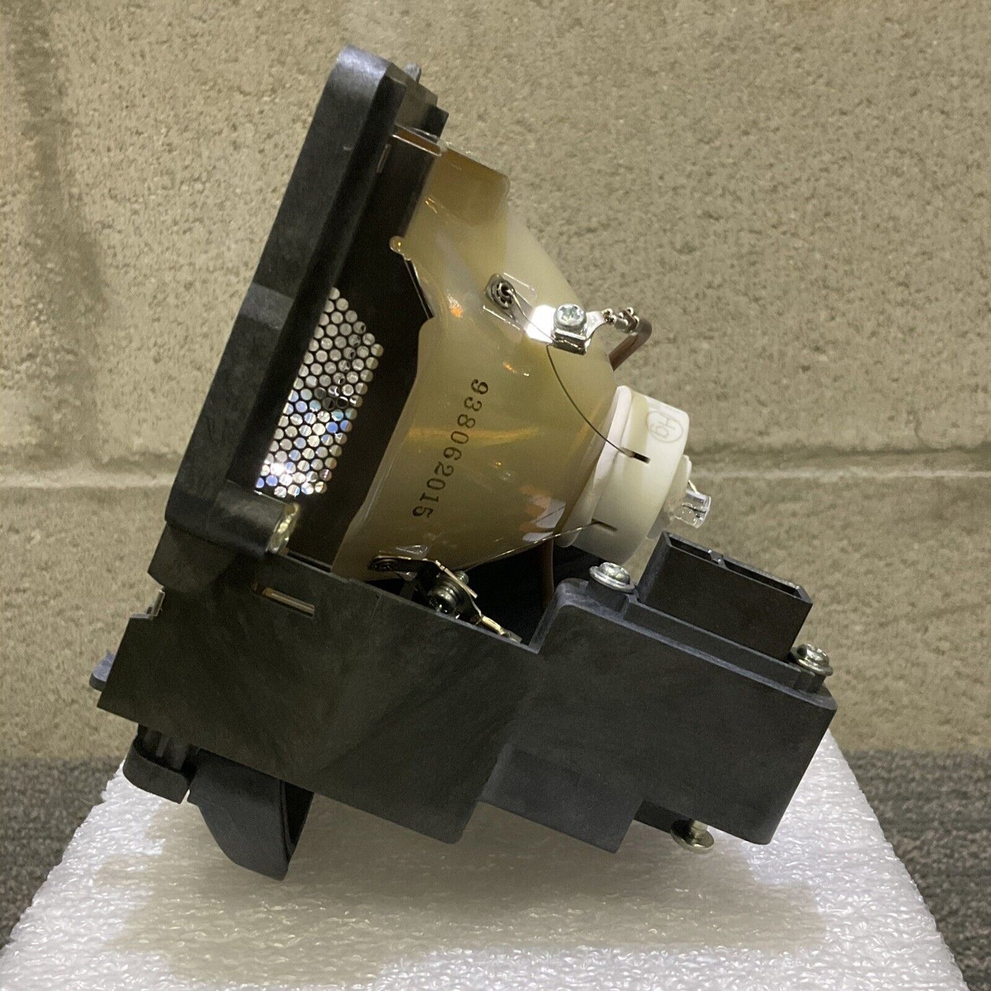 USHIO HG PROJECTOR LAMP