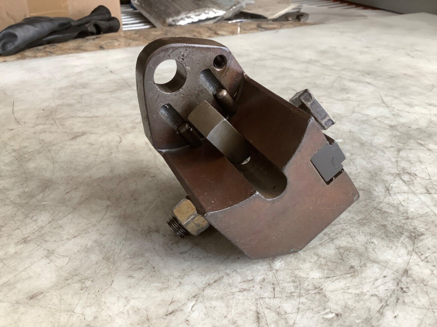 BROWN & SHARPE 136-122-1 TOOL HOLDER 333