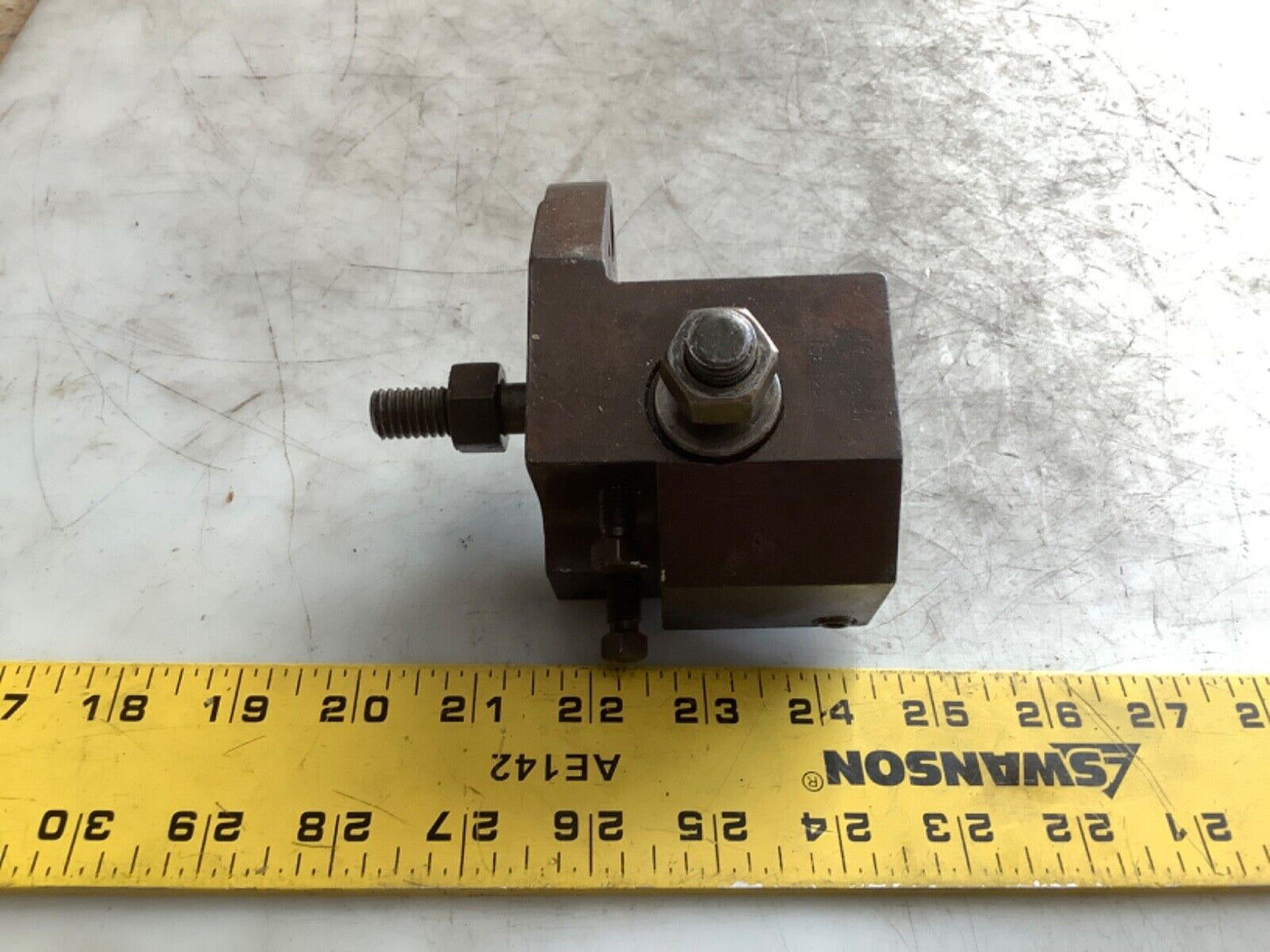 BROWN & SHARPE 136-122-1 TOOL HOLDER 333