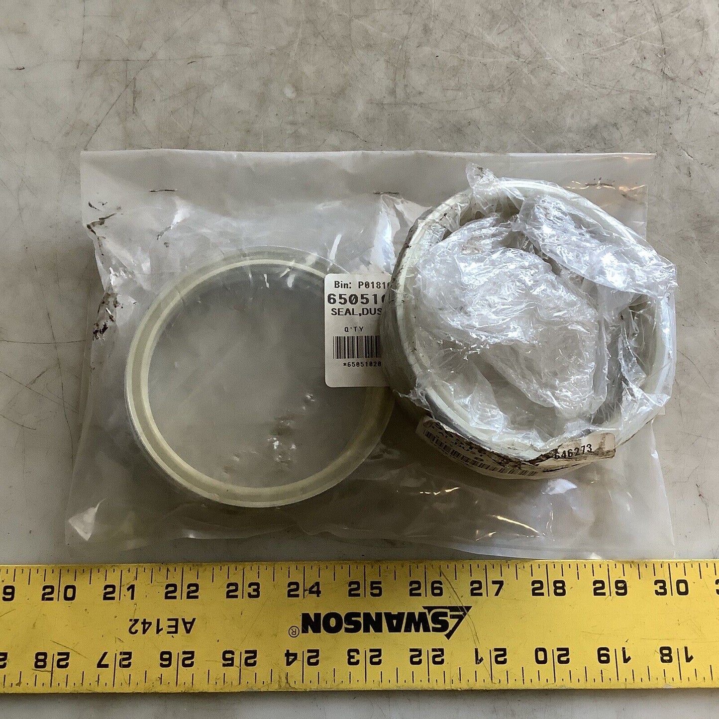 HITACHI 6505102007 DUST SEAL 222 - QTY 12
