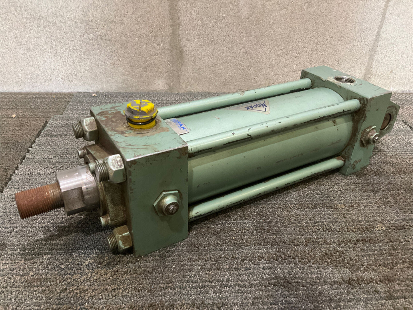 NOPAK 1204665 CL3 3.25X8E HYDRAULIC CYLINDER 3.25 BORE 8 STROKE
