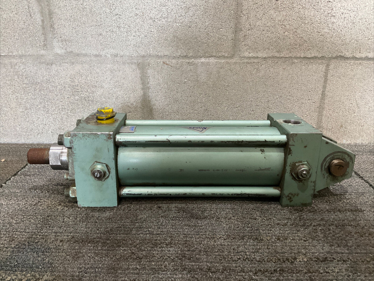 NOPAK 1204665 CL3 3.25X8E HYDRAULIC CYLINDER 3.25 BORE 8 STROKE