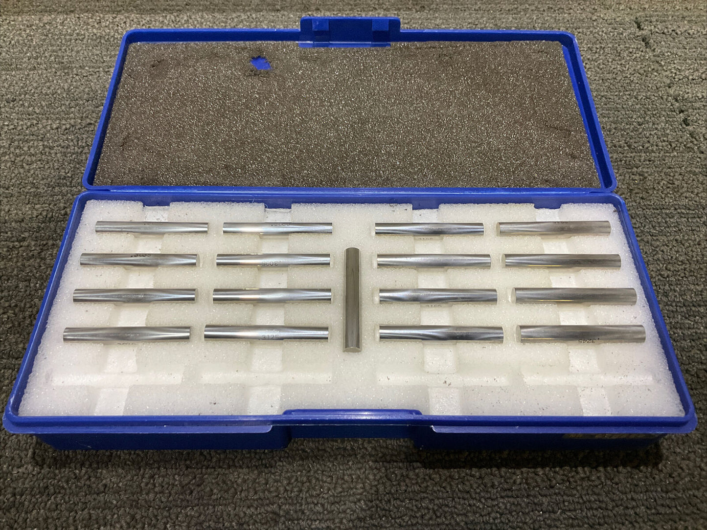 VAN GAUGE .3020-.326 17 PIECE PIN GAUGE SET 333