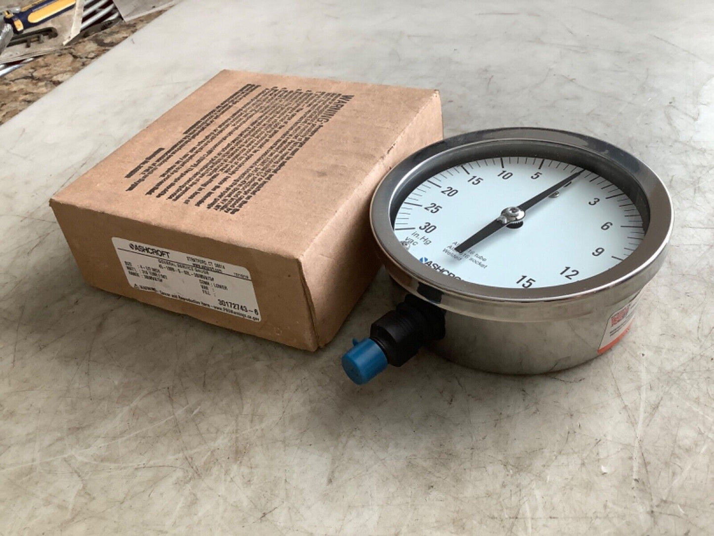 ASHCROFT 45-1009-S-02L-30IMV&15# PRESSURE GAUGE 4-1/2IN 316 TUBE 1/4 NPT 222