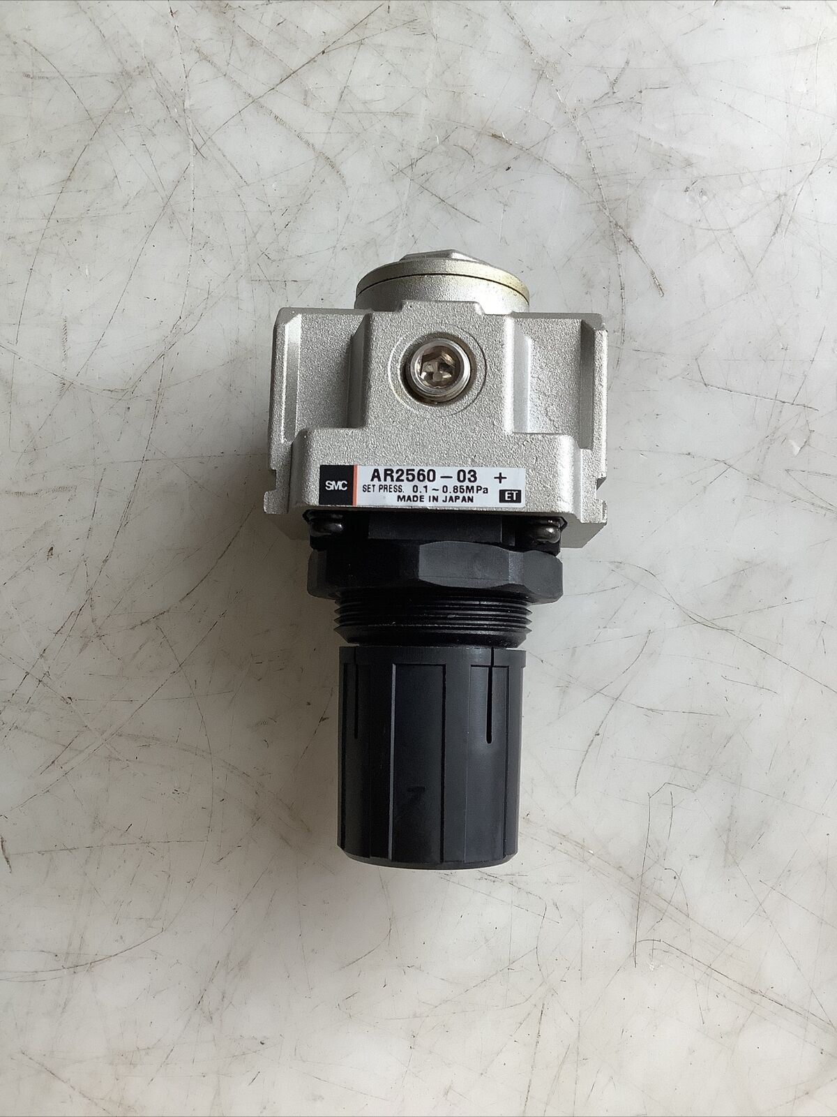 SMC AR2560-03 AIR REGULATOR DDD